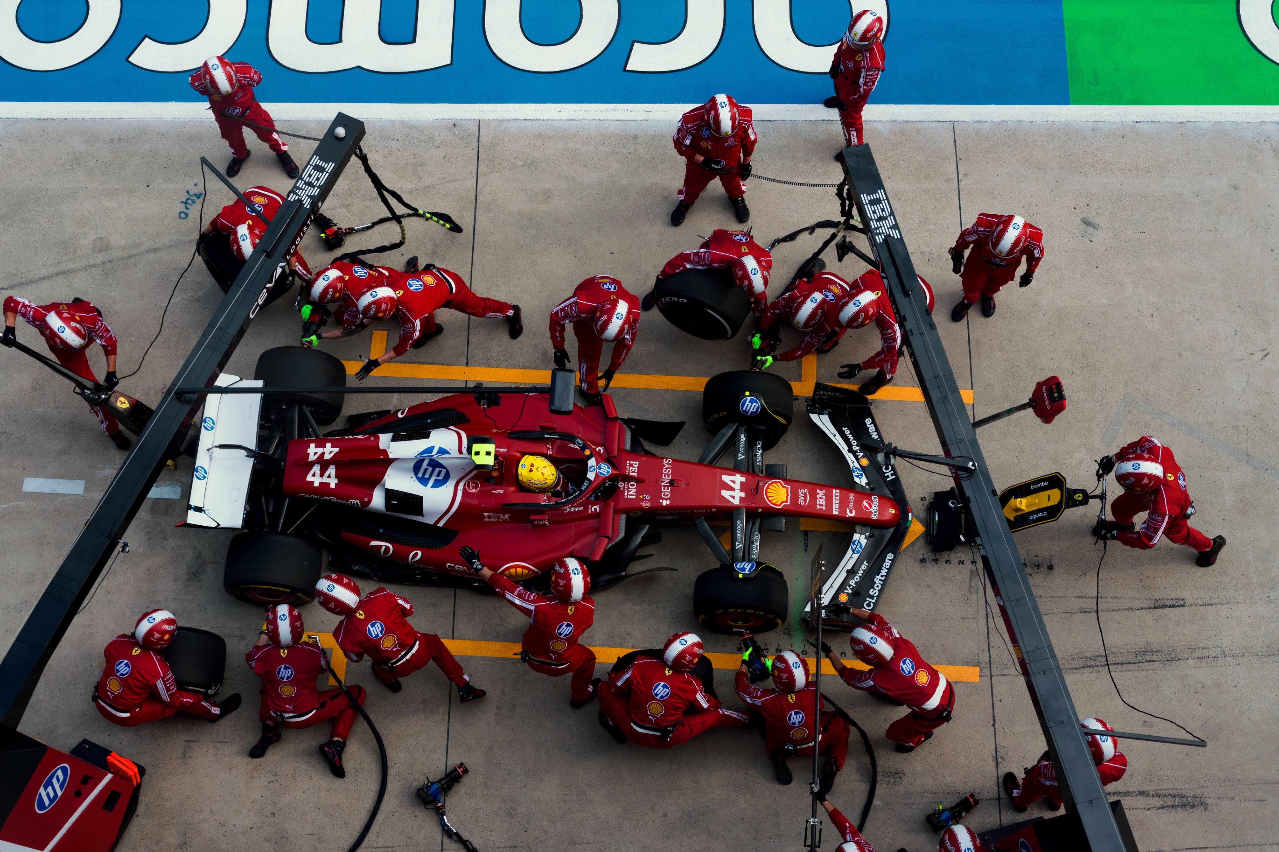 法拉利翻盘雷诺车队，勒克莱尔刷新纪录