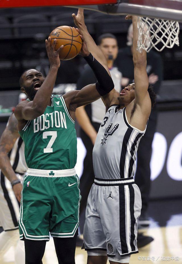 凯尔特人力克爵士，字母哥点燃赛场