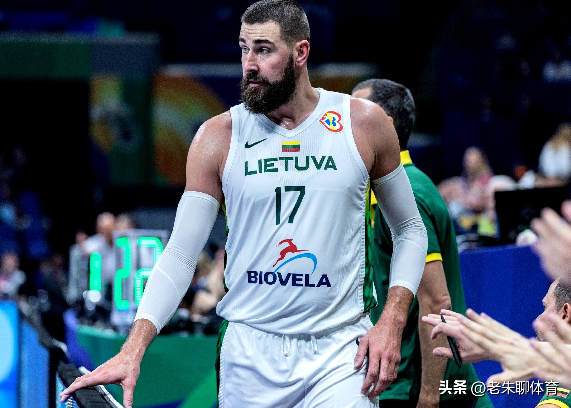 开云体育视频直播-意大利男篮碾压独行侠，莫里斯三分雨点燃全场